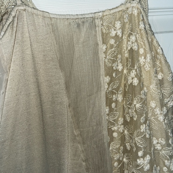 Creme Ryu Dress - Picture 8 of 10